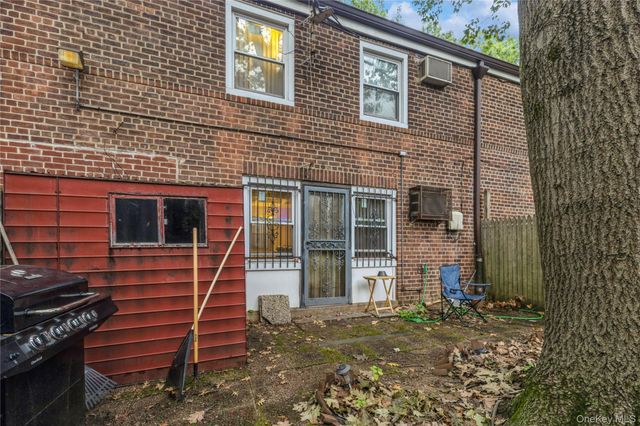 80-14 150 Street 25B, Briarwood, NY 11435