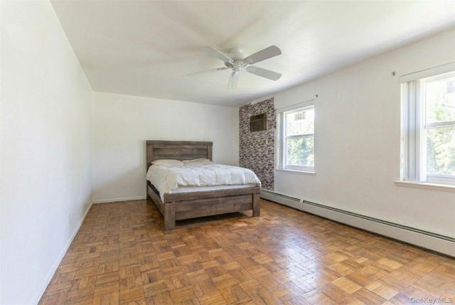 80-14 150 Street 25B, Briarwood, NY 11435