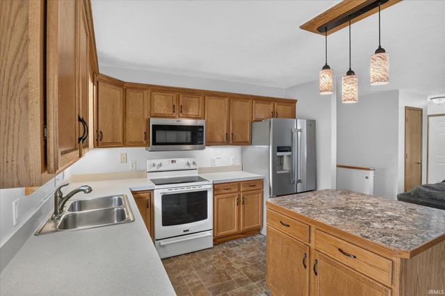 65652 Buttercup Avenue, Goshen, IN 46528