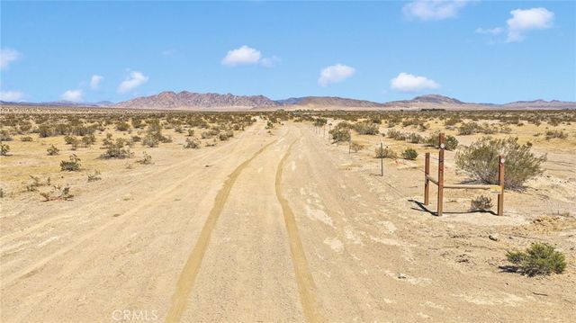 1 Paddington Way, Lucerne Valley, CA 92356