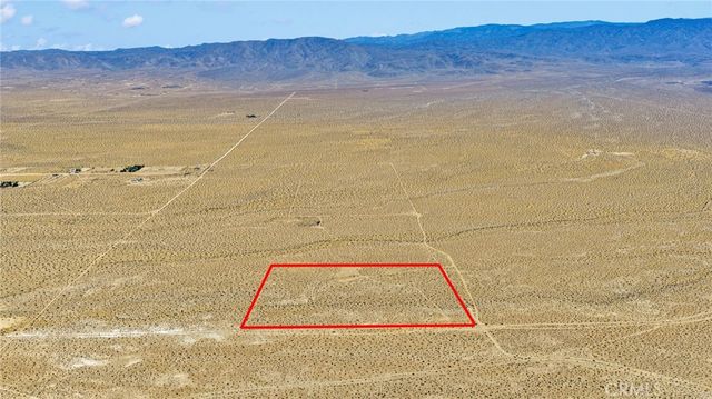 1 Paddington Way, Lucerne Valley, CA 92356