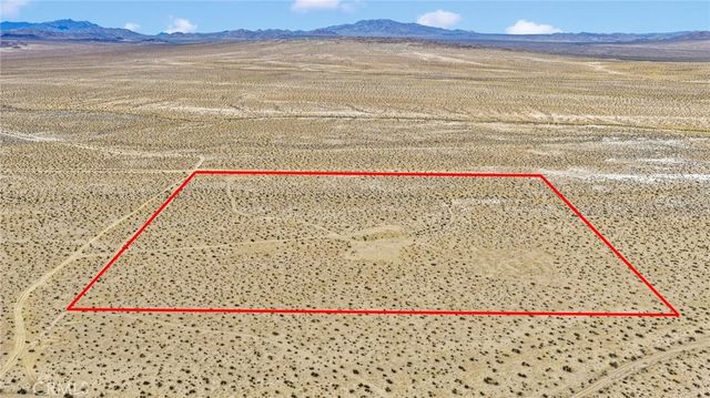 1 Paddington Way, Lucerne Valley, CA 92356