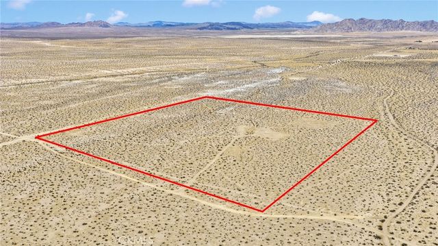 1 Paddington Way, Lucerne Valley, CA 92356