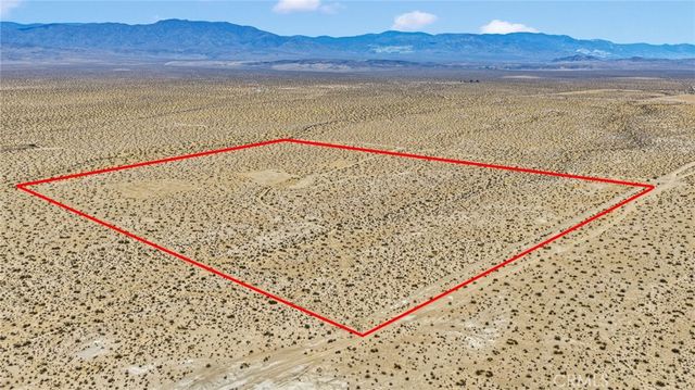 1 Paddington Way, Lucerne Valley, CA 92356