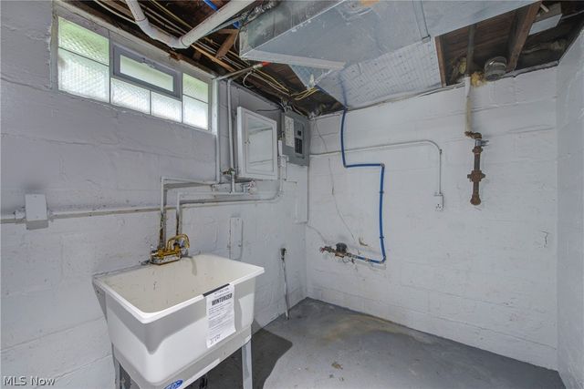 7623 Macedonia Road, Oakwood, OH 44146