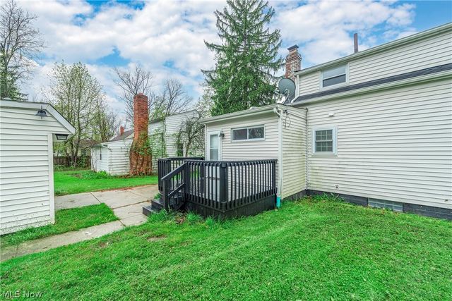7623 Macedonia Road, Oakwood, OH 44146