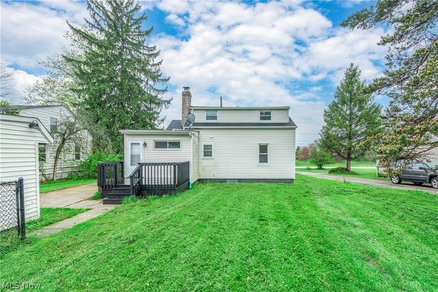 7623 Macedonia Road, Oakwood, OH 44146