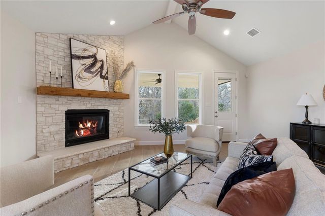 3223 Tamy Lane, Brenham, TX 77833