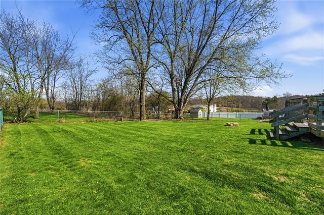 116 Partridge Run Rd, West Deer, PA 15044