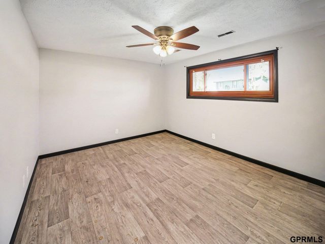 749 W Leon Drive, Lincoln, NE 68521