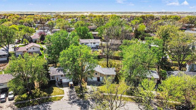 749 W Leon Drive, Lincoln, NE 68521