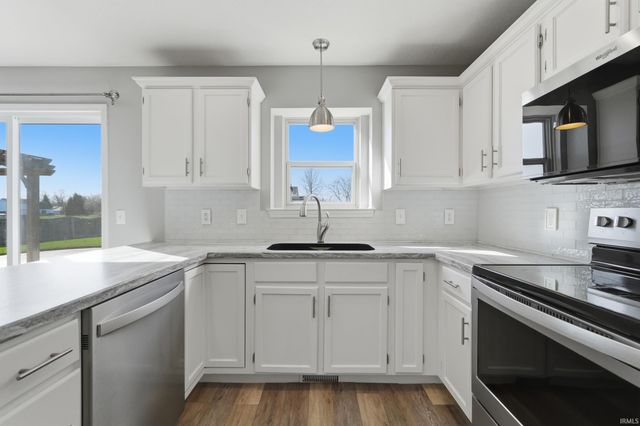 2937 Ford Drive, Fort Wayne, IN 46818