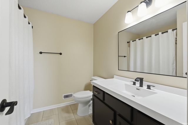 2937 Ford Drive, Fort Wayne, IN 46818