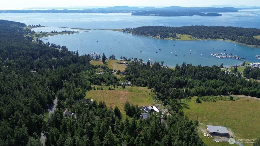 583 Rum Runner Rd, Lopez Island, WA 98261