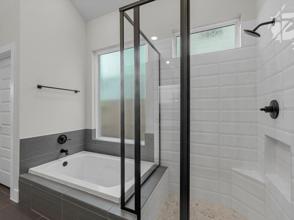 Image 12 of property listing at 9626 Starry Eyes Lane, Richmond, TX 77407