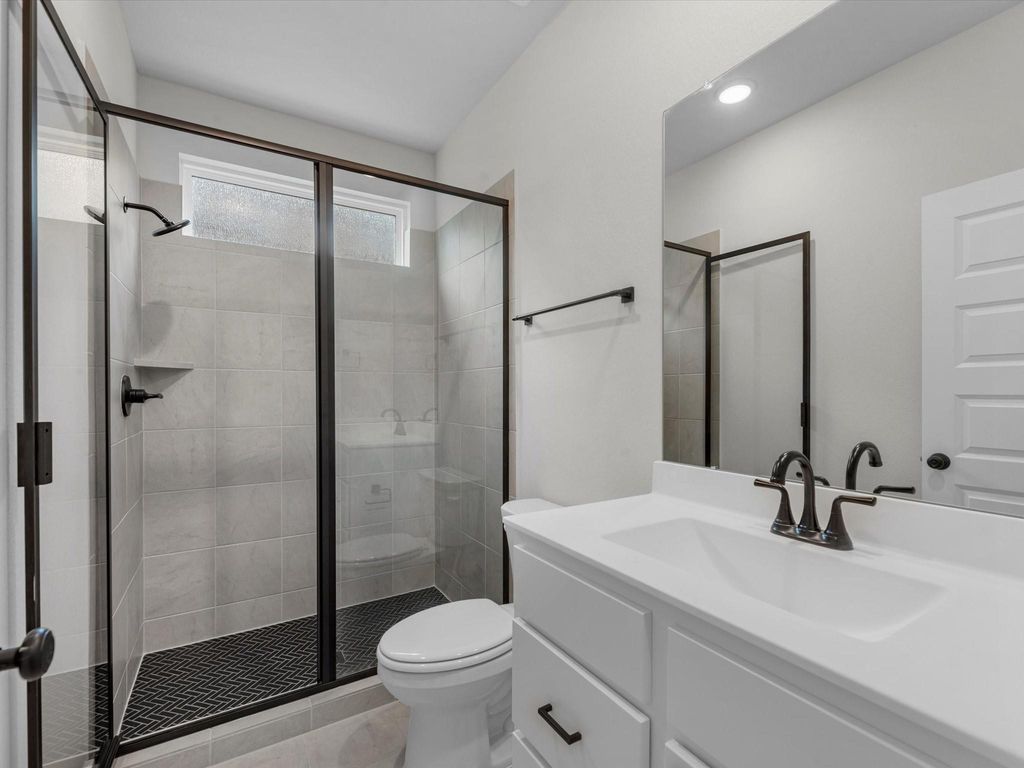 Image 14 of property listing at 9626 Starry Eyes Lane, Richmond, TX 77407