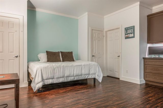 4001 29th Street N, Texas City, TX 77590