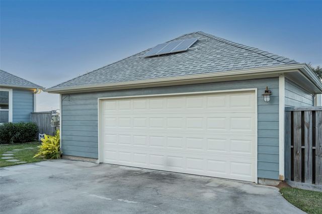 4001 29th Street N, Texas City, TX 77590