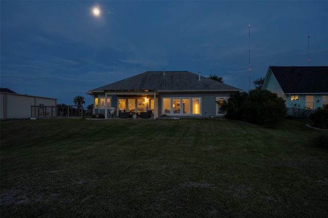 4001 29th Street N, Texas City, TX 77590