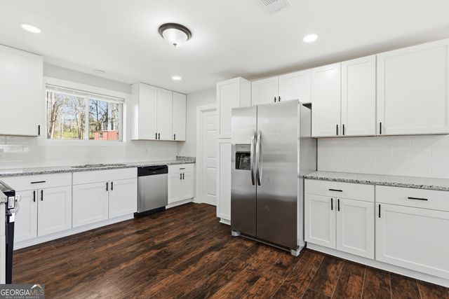 182 Lower Lovelace Road, West Point, GA 31833