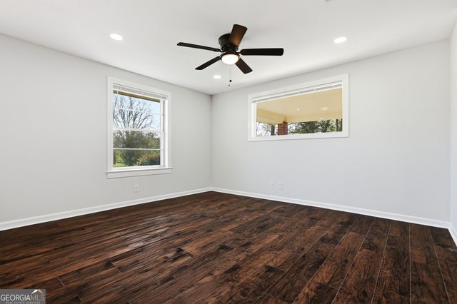 182 Lower Lovelace Road, West Point, GA 31833