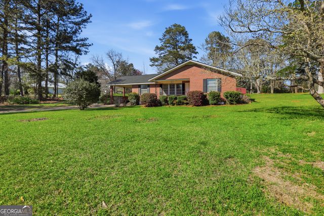 182 Lower Lovelace Road, West Point, GA 31833