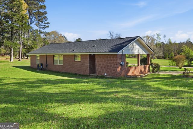 182 Lower Lovelace Road, West Point, GA 31833