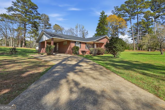 182 Lower Lovelace Road, West Point, GA 31833