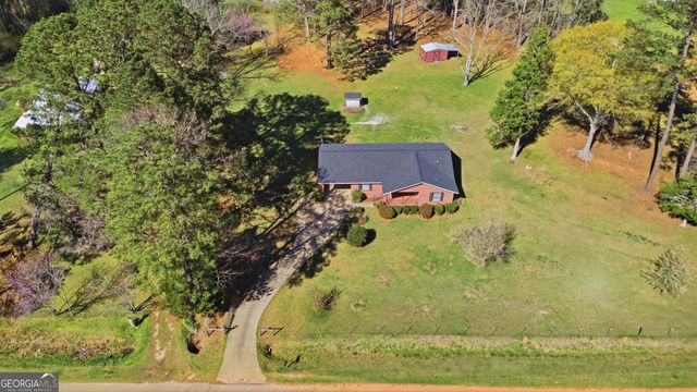 182 Lower Lovelace Road, West Point, GA 31833