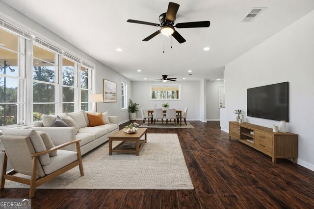 182 Lower Lovelace Road, West Point, GA 31833