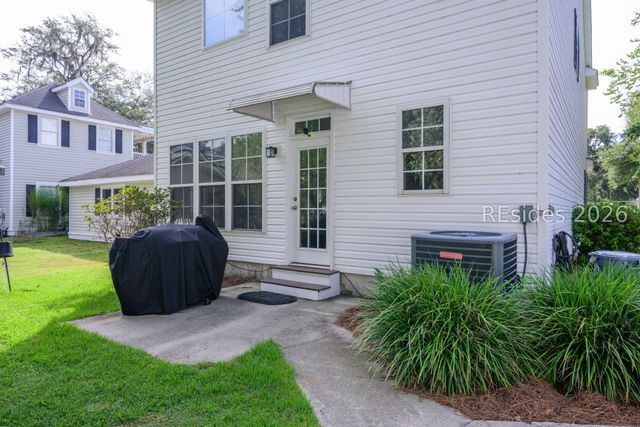 9 Haddon Ave, Bluffton, SC 29910