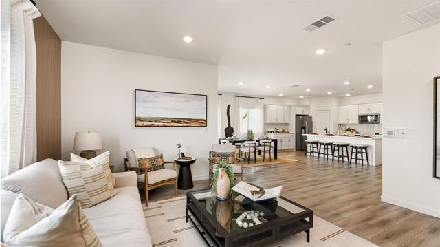8008 Trapper Ranch Rd, Roseville, CA 95747