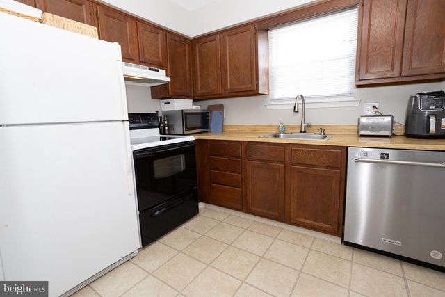 2702 DUDLEY CT, Bensalem, PA 19020