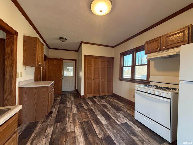 4236 N PROSPECT Road, Peoria, IL 61614