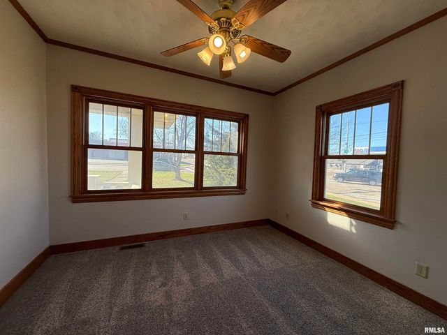 4236 N PROSPECT Road, Peoria, IL 61614