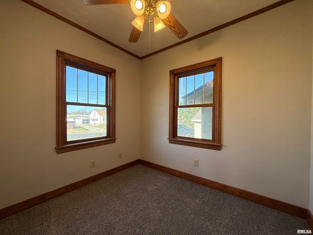 4236 N PROSPECT Road, Peoria, IL 61614