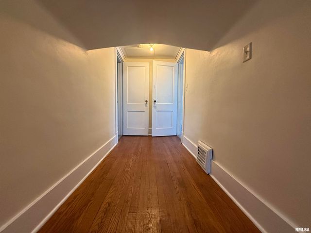 4236 N PROSPECT Road, Peoria, IL 61614