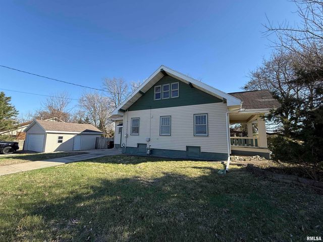 4236 N PROSPECT Road, Peoria, IL 61614