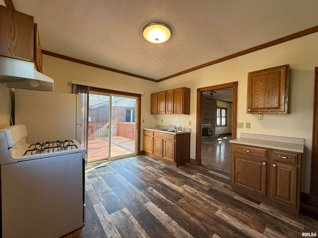 4236 N PROSPECT Road, Peoria, IL 61614