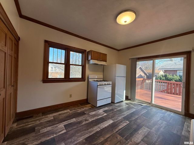 4236 N PROSPECT Road, Peoria, IL 61614