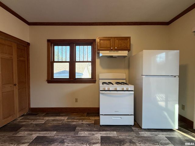 4236 N PROSPECT Road, Peoria, IL 61614