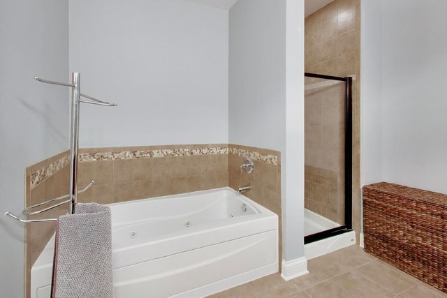 115 Prairie Park Drive 502, Wheeling, IL 60090