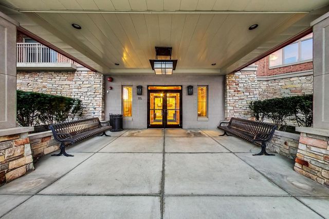 115 Prairie Park Drive 502, Wheeling, IL 60090
