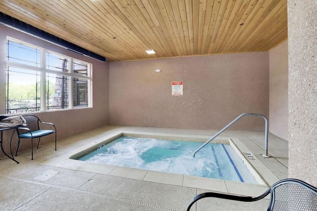 115 Prairie Park Drive 502, Wheeling, IL 60090