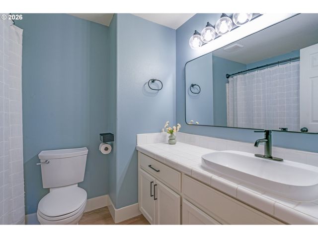726 S LINDEN St, Cornelius, OR 97113