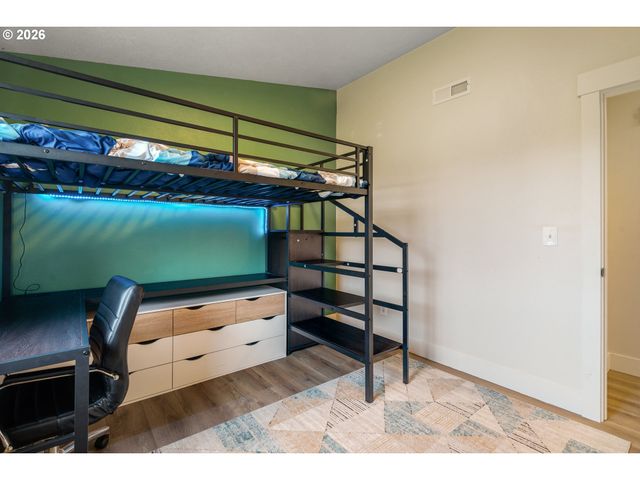 726 S LINDEN St, Cornelius, OR 97113