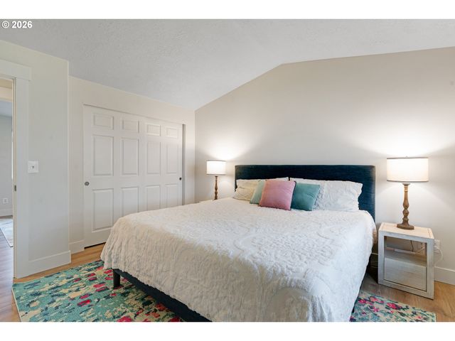 726 S LINDEN St, Cornelius, OR 97113