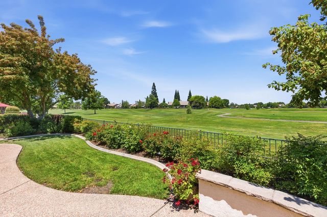 6368 Rose Garden Ln, Roseville, CA 95747