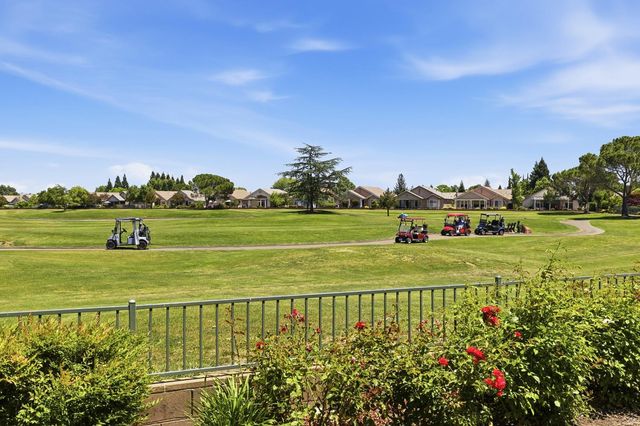 6368 Rose Garden Ln, Roseville, CA 95747