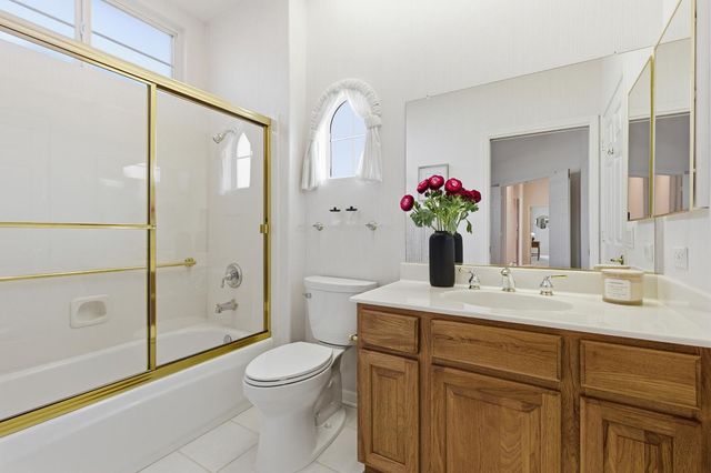 6368 Rose Garden Ln, Roseville, CA 95747